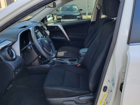 Used 2017 Toyota RAV4 LE image 29