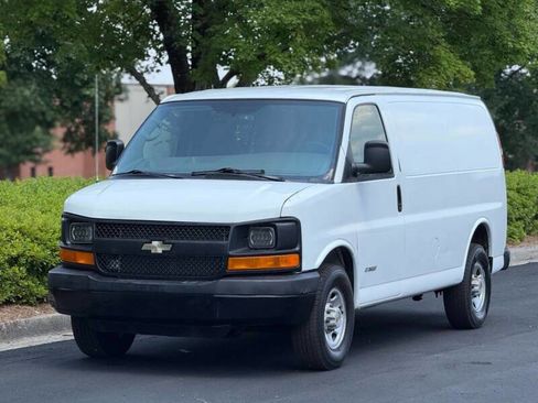 Used 2004 Chevrolet Express 2500 RWD image 1
