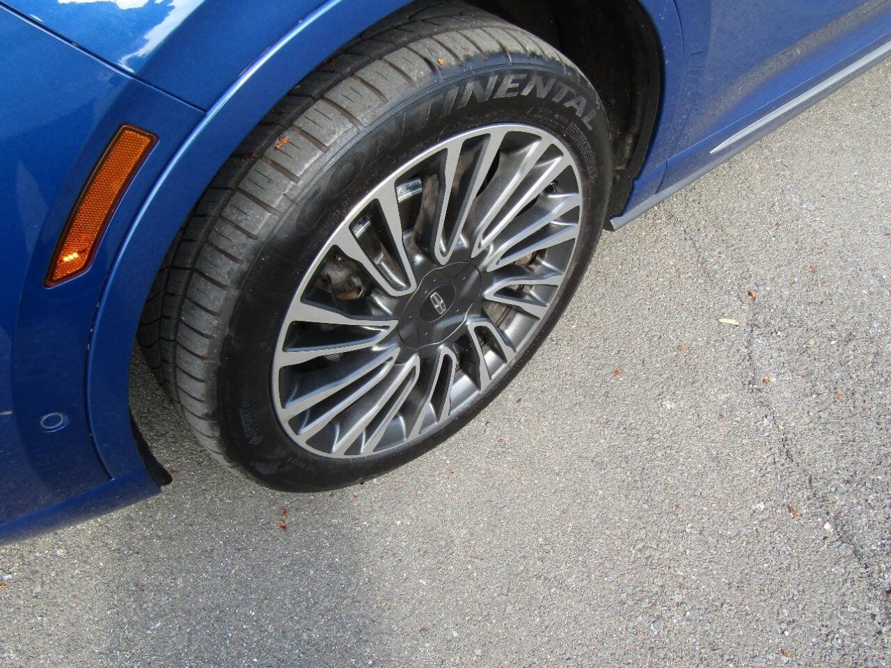Used 2020 Lincoln Corsair Reserve w/ Equipment Group 201A AWD/4WD image 28