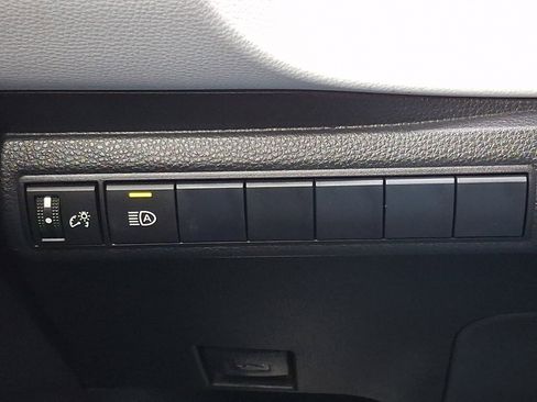 Used 2019 Toyota Corolla SE w/ SE Option Package image 24