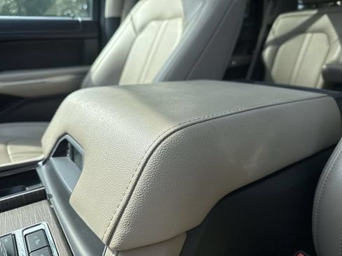 Certified 2024 Ford Expedition Limited AWD/4WD image 21