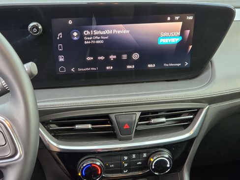 Used 2024 Buick Encore GX Sport Touring FWD image 31