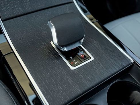 New 2026 Land Rover Range Rover Evoque Dynamic SE AWD/4WD image 19