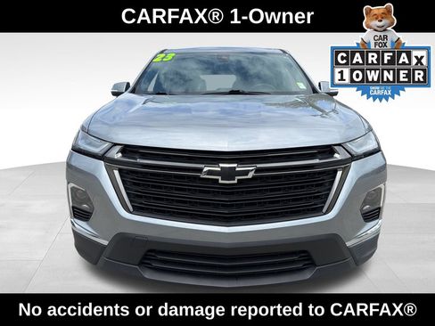 Used 2023 Chevrolet Traverse LT w/ Midnight/Sport Edition FWD image 2