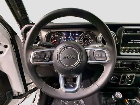 Used 2023 Jeep Gladiator Overland image 38