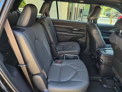 Used 2026 Toyota Grand Highlander AWD Hybrid image 26