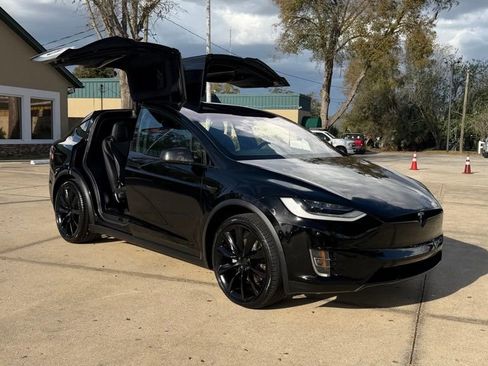 Used 2020 Tesla Model X Long Range image 15