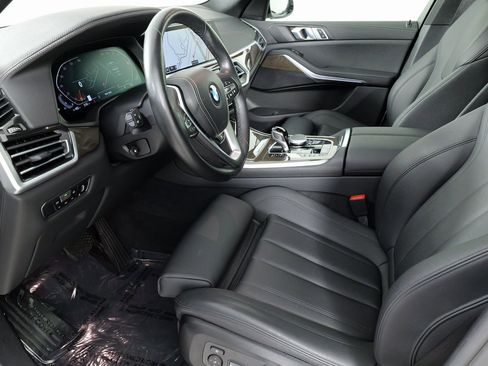 Used 2022 BMW X5 xDrive40i w/ Parking Assistance Package image 27