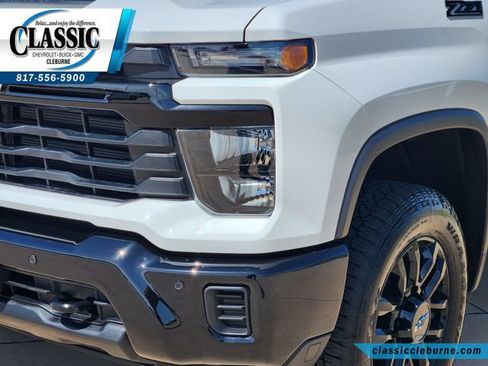 Used 2026 Chevrolet Silverado 2500 Custom w/ Custom Value Package AWD/4WD image 11