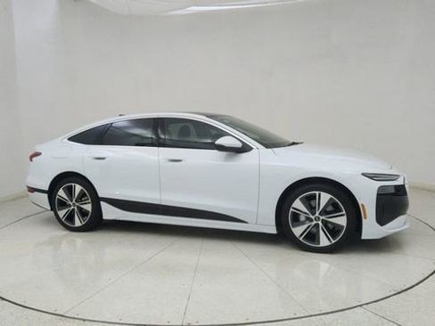 Used 2025 Audi A6 e-tron Premium w/ Convenience Package image 61