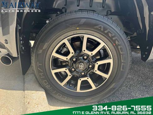 Used 2018 Toyota Tundra Limited image 35