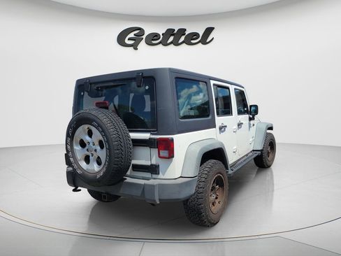 Used 2012 Jeep Wrangler Unlimited Sport w/ Max Tow Pkg AWD/4WD image 4