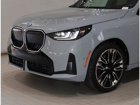 Used 2025 BMW X3 xDrive30i w/ M Sport Package AWD/4WD image 2