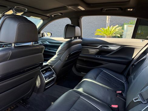 Used 2022 BMW 740i w/ M Sport Package image 16