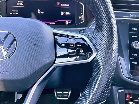 Used 2022 Volkswagen Tiguan SEL R-Line image 10