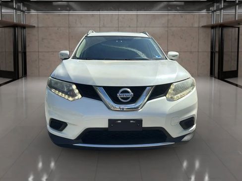 Used 2015 Nissan Rogue SV w/ SV Premium Package image 2