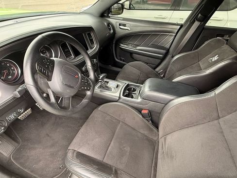 Used 2023 Dodge Charger Scat Pack w/ Plus Group RWD image 3
