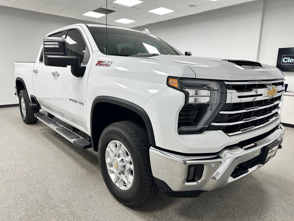 Used 2026 Chevrolet Silverado 2500 LTZ w/ LTZ Premium Package AWD/4WD image 2