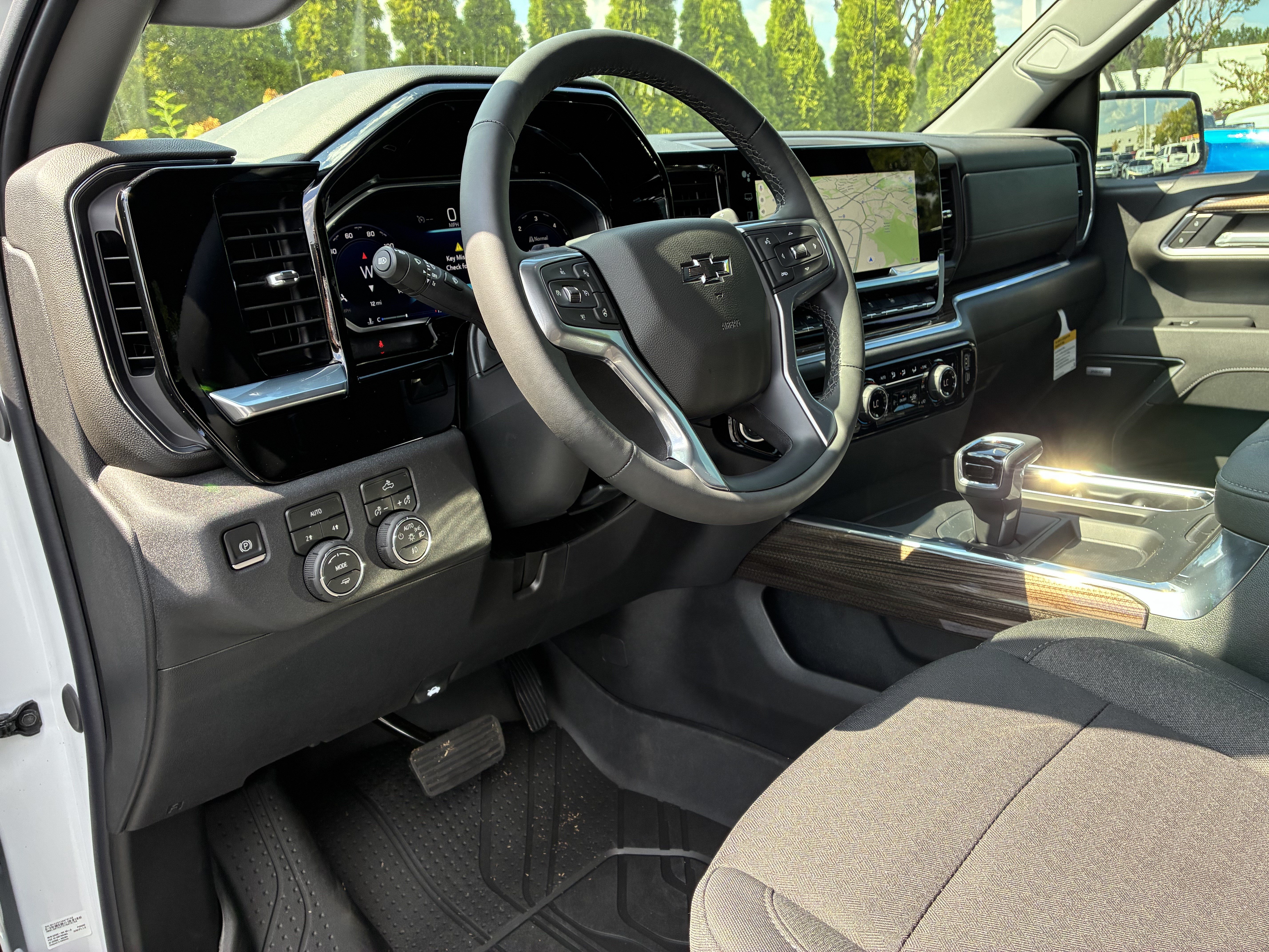 New 2026 Chevrolet Silverado 1500 RST w/ Dark Appearance Package AWD/4WD image 23