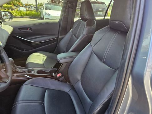 Used 2022 Toyota Corolla LE w/ Premium Interior Package FWD image 25