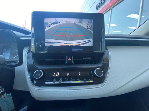 Used 2023 Toyota Corolla LE FWD image 21