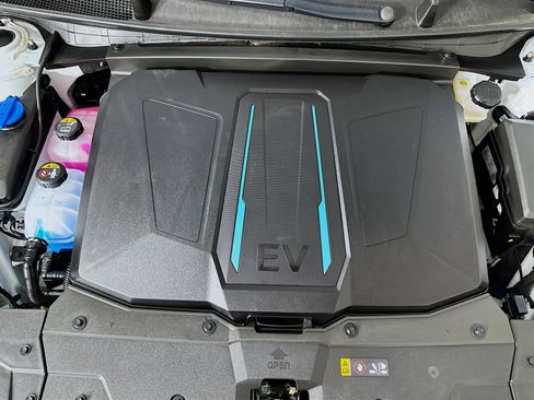 Used 2024 Hyundai Ioniq 5 SEL image 33