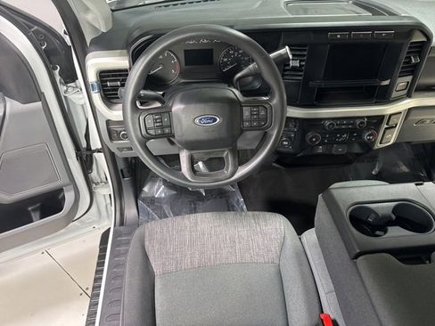 Used 2024 Ford F250 XLT image 12