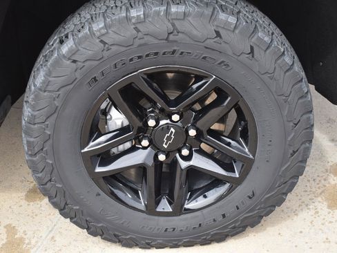 Used 2021 Chevrolet Silverado 1500 LT Trail Boss w/ Convenience Package II image 14