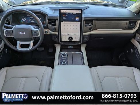 Used 2023 Ford Expedition Limited image 13