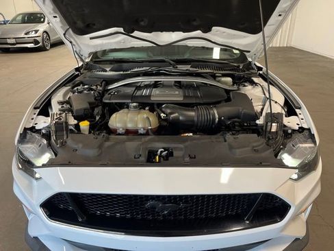 Used 2018 Ford Mustang GT Premium w/ GT Performance Package RWD image 9
