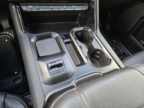 Used 2024 GMC Sierra 2500 AT4 w/ AT4 Preferred Package image 17