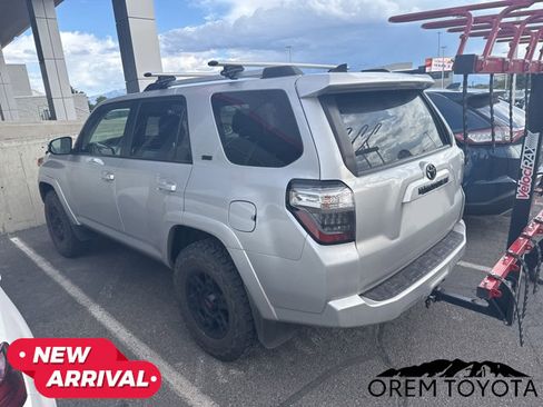 Used 2022 Toyota 4Runner SR5 Premium AWD/4WD image 3