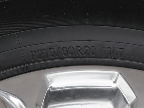 Used 2021 GMC Yukon XL SLT w/ SLT Premium Package image 54