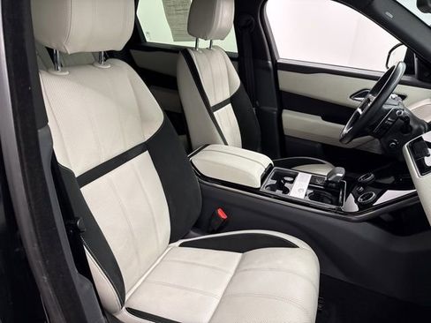 Used 2021 Land Rover Range Rover Velar R-Dynamic S image 24