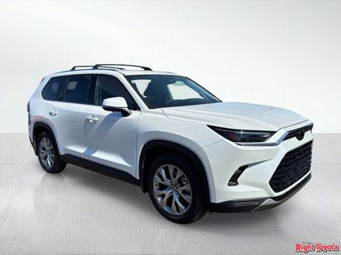 Certified 2024 Toyota Grand Highlander AWD Hybrid image 8