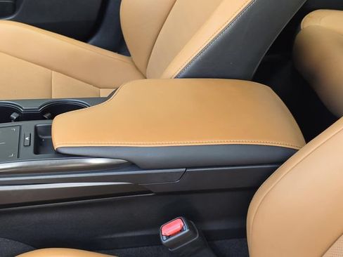 Used 2025 Lexus IS 300 w/ Premium Package RWD image 8
