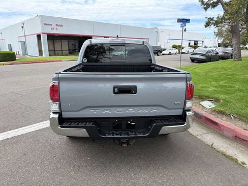 Used 2021 Toyota Tacoma TRD Off-Road AWD/4WD image 5