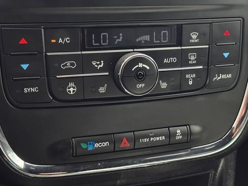 Used 2019 Dodge Grand Caravan GT FWD image 28