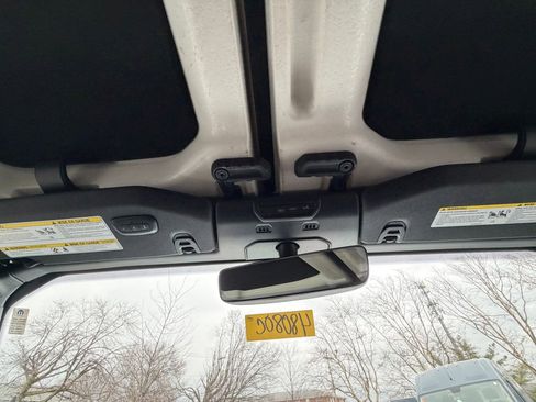 Used 2023 Jeep Wrangler Altitude image 28