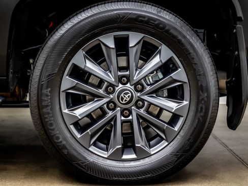 Used 2025 Toyota Land Cruiser w/ Premium Package image 34