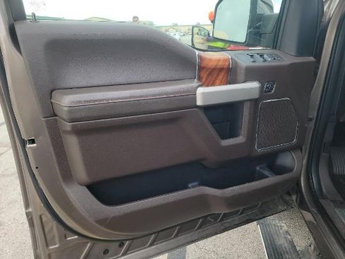Used 2018 Ford F150 King Ranch w/ Equipment Group 601A Luxury AWD/4WD image 15