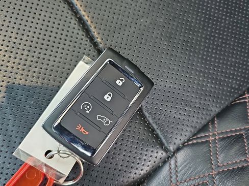 Used 2022 Jeep Grand Cherokee L Summit w/ Luxury Tech Group V image 39