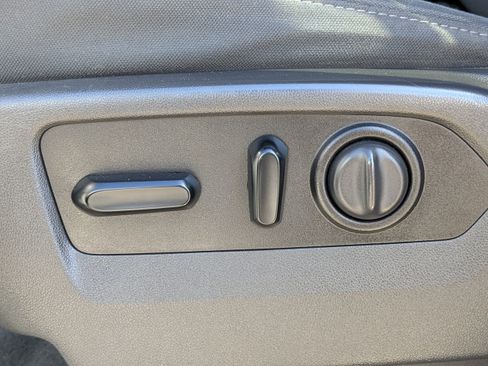 Used 2021 Chevrolet Silverado 2500 LT image 19