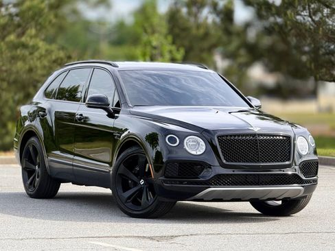 Used 2019 Bentley Bentayga AWD/4WD image 13