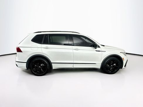 Used 2023 Volkswagen Tiguan SE R-Line FWD image 10