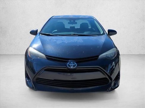 Used 2017 Toyota Corolla LE image 2
