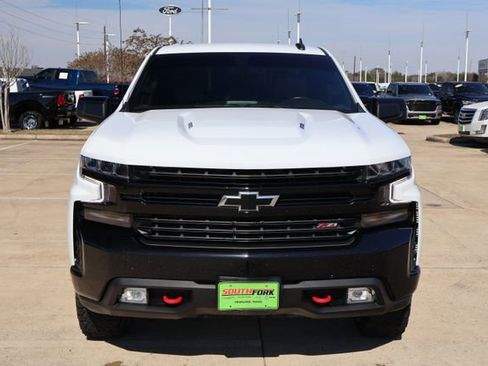 Used 2021 Chevrolet Silverado 1500 LT Trail Boss w/ Convenience Package II image 2