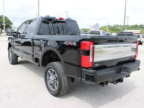 Used 2025 Ford F250 Platinum w/ Platinum Plus Package AWD/4WD image 8