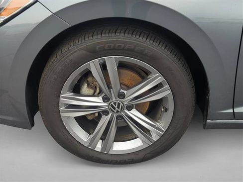 Used 2024 Volkswagen Jetta SE image 25