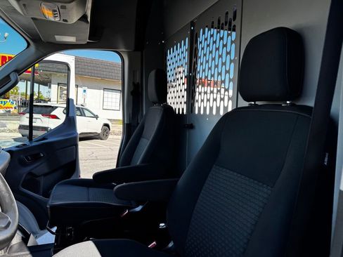 Used 2020 Ford Transit 250 Medium Roof RWD image 30